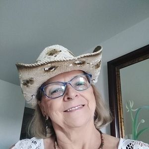 Meet your Posher, Mariette